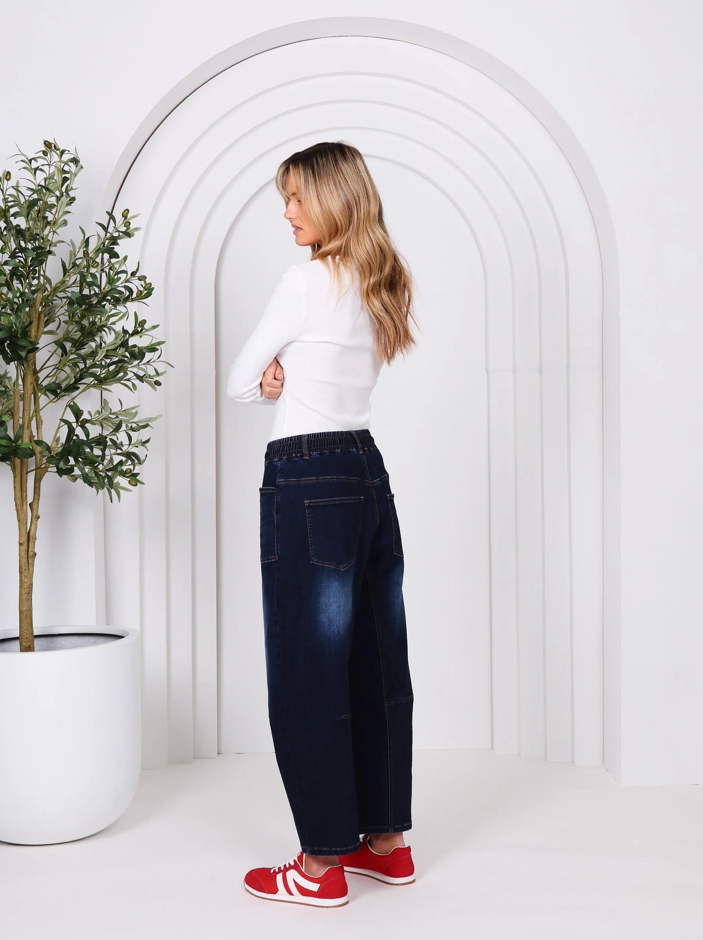 Monaco Leo Barrel Jeans
