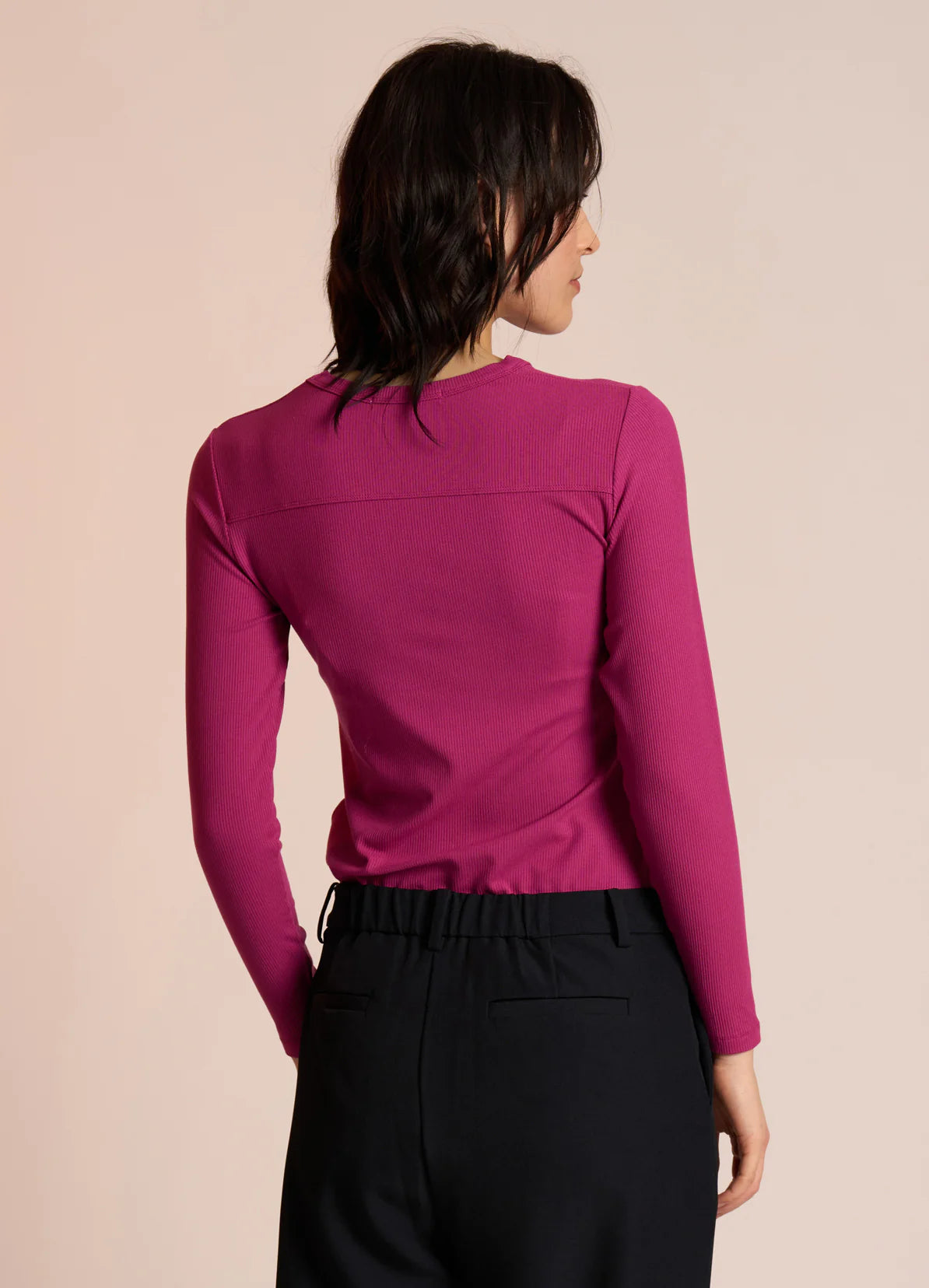 Neris Arc Top