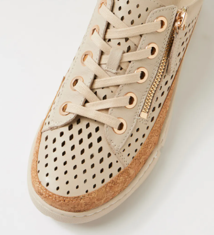 Django & Juliette Torque Shoe