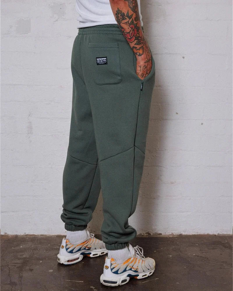 WNDRR Halo Baggy Trackpant