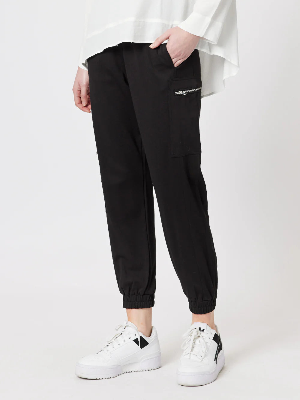 Clarity Tracey Zip Pocket Pant
