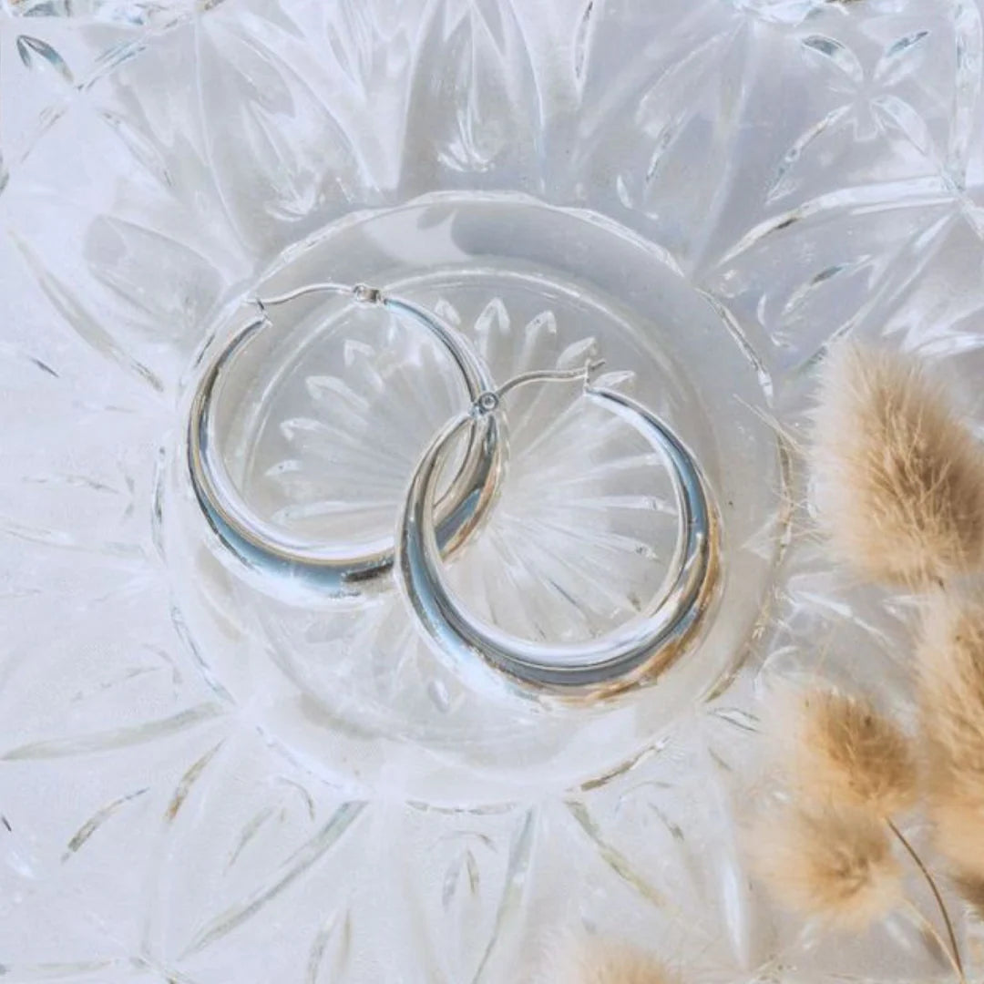 Fabuleux Vous Hooplah Hollow Hoop Earrings