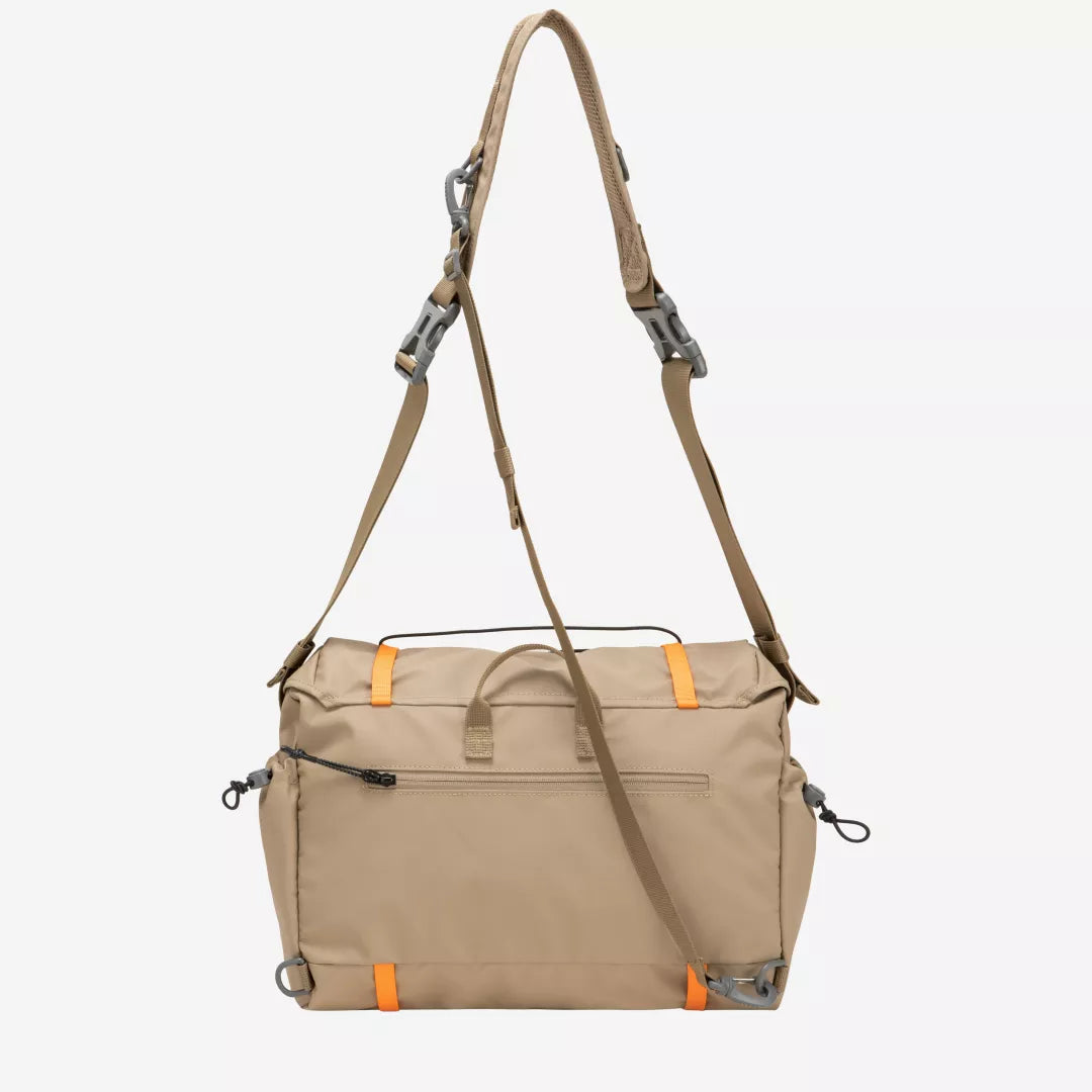 Elliker Walden Messenger Bag