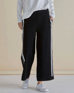 Load image into Gallery viewer, Betty Basics Tre&#39;s Bien Ponte Jogger
