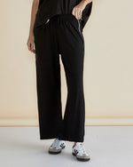 Load image into Gallery viewer, Betty Basic Evelyn Wide Leg Jogger
