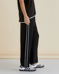 Betty Basic Evelyn Wide Leg Jogger