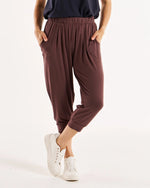 Load image into Gallery viewer, Betty Basics Tokyo 3/4 Pant
