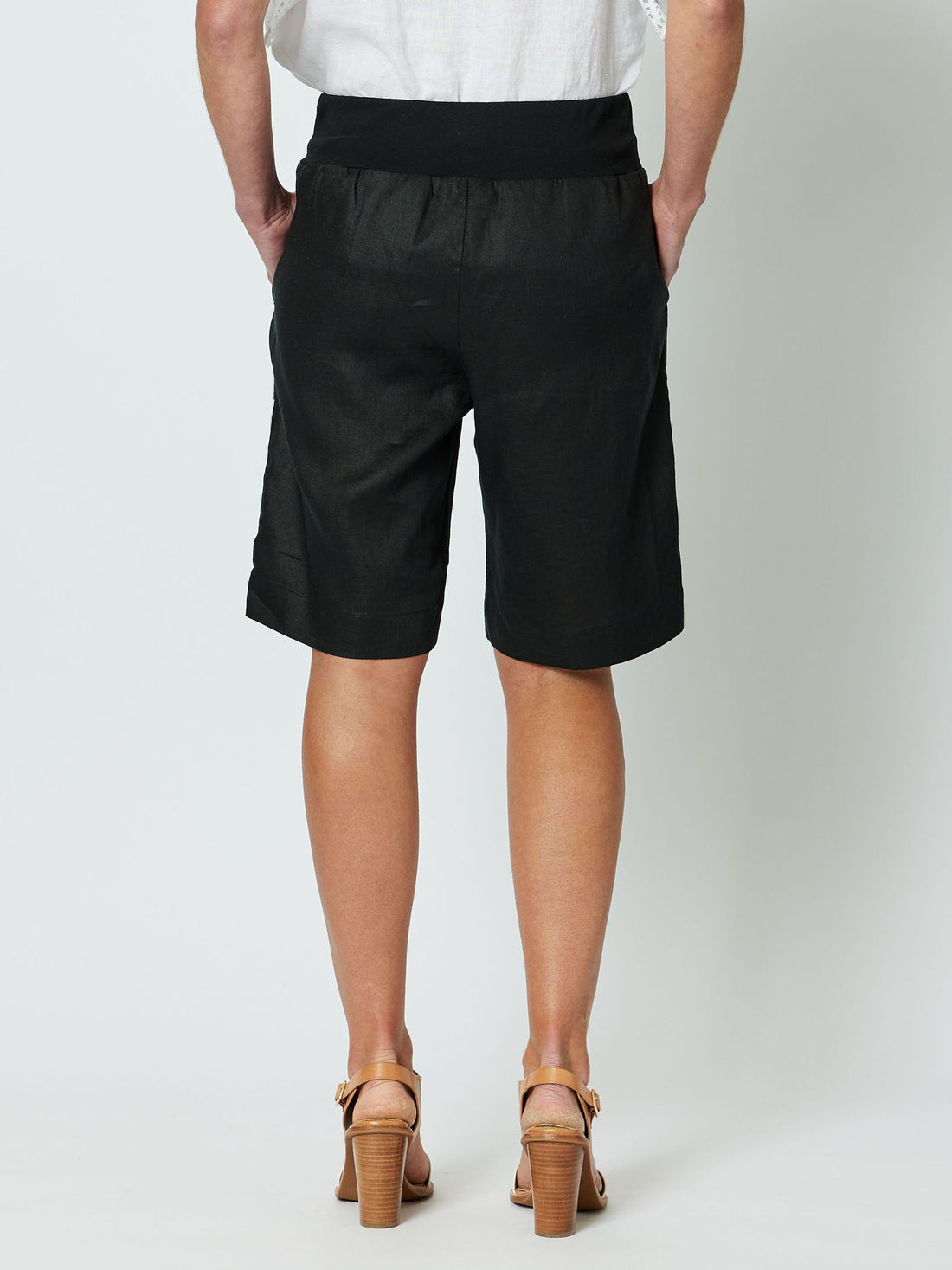 Gordon Smith Jersey Waist Linen Short