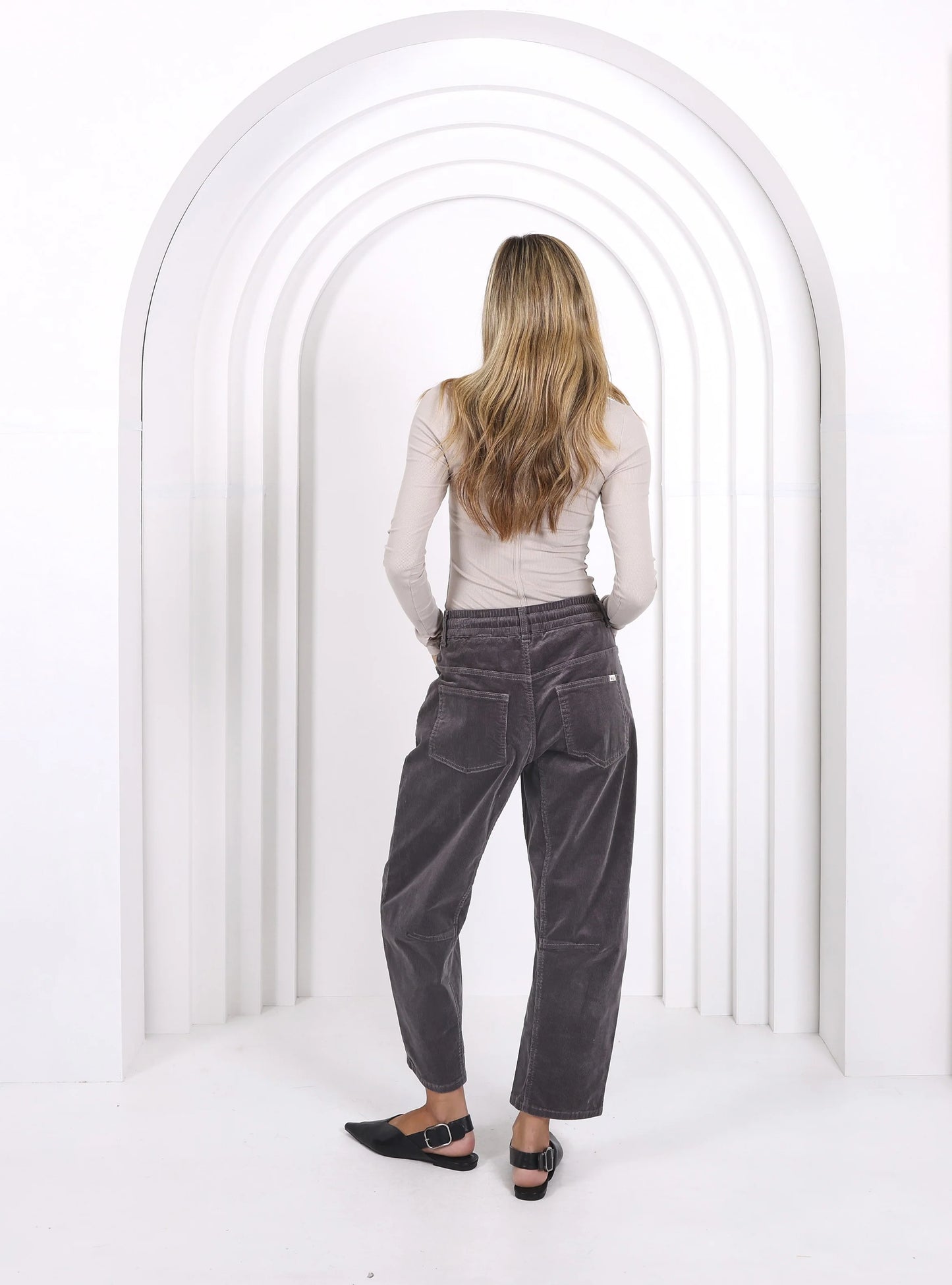 Monaco Leo Barrel Cord Jeans