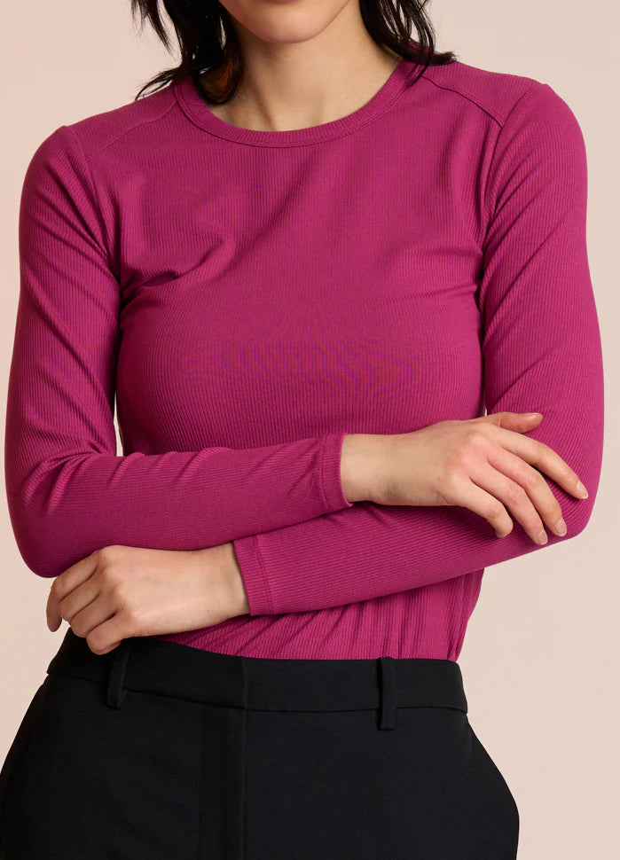 Neris Arc Top