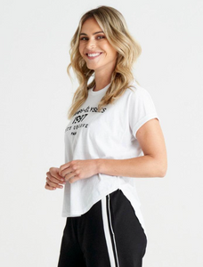 Betty Basic Avril Print Tee