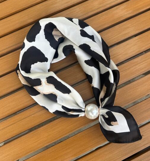 Antler Pearl Fasten Neck Tie