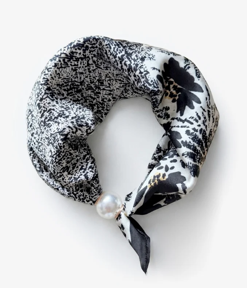 Antler Pearl Fasten Neck Tie