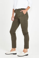 Load image into Gallery viewer, BB Roxette Stretch Chino Jogger
