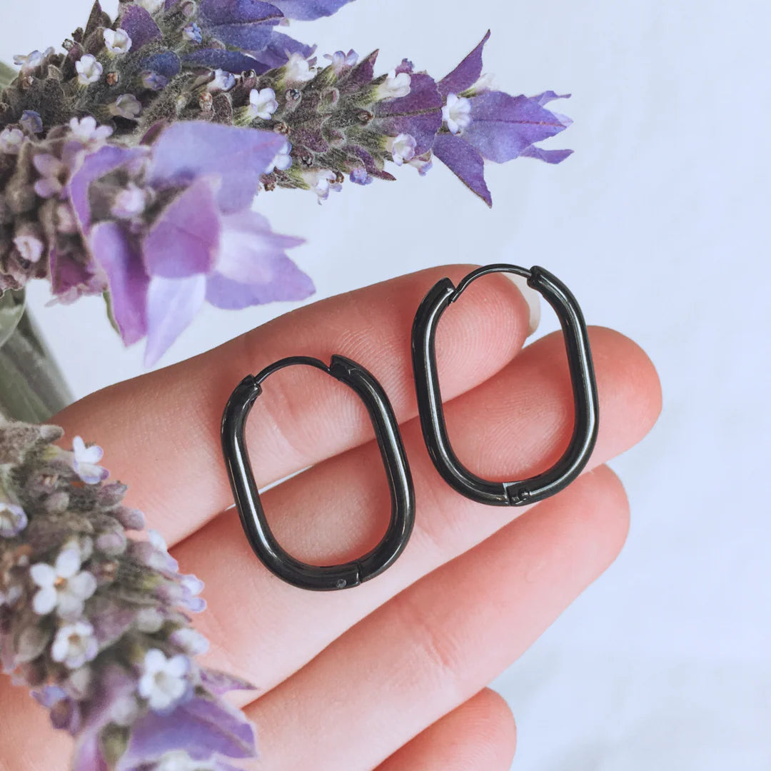 Fabuleux Vous Hooplah Square Huggie Earrings