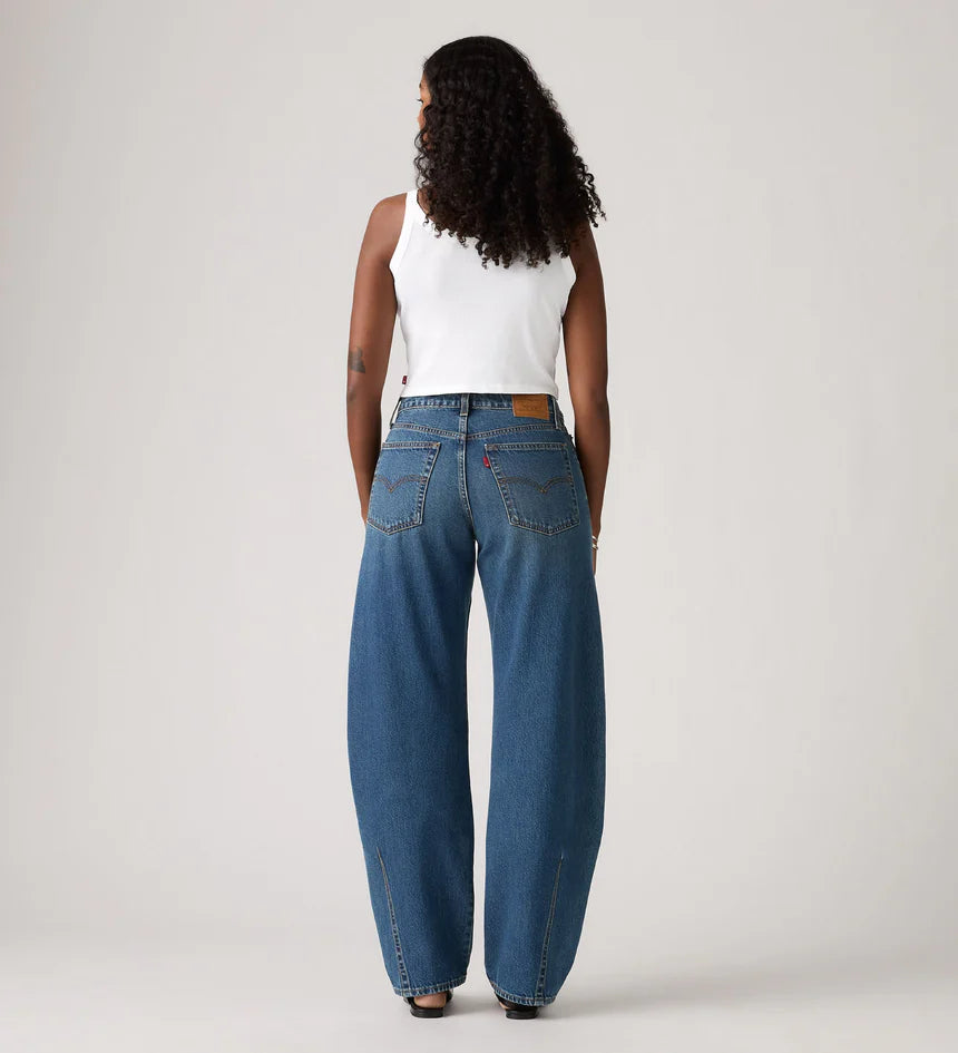 Levis Baggy Dad Barrel Jeans