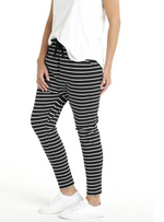 Load image into Gallery viewer, Betty Basics Jade Pant
